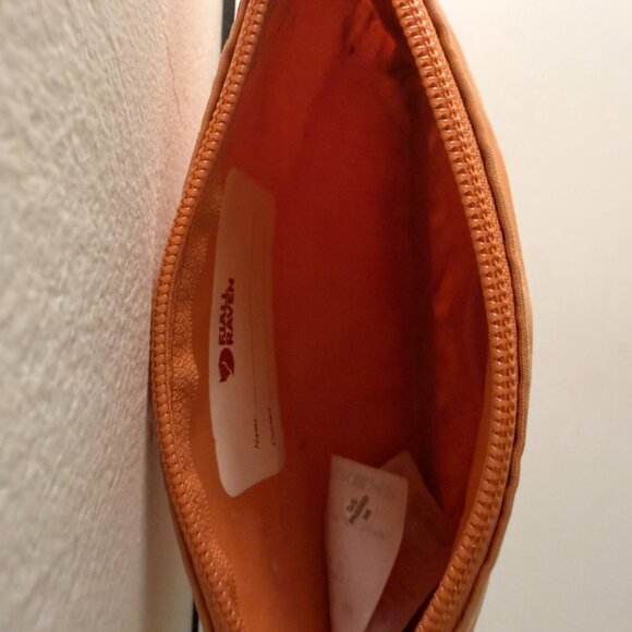 Fjallraven Kanken Gear Pocket in Spicy Orange - Picture 3 of 3